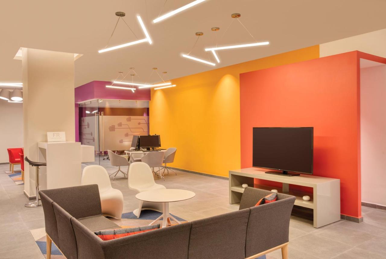 Fiesta Inn Express Puebla Explanada Екстер'єр фото