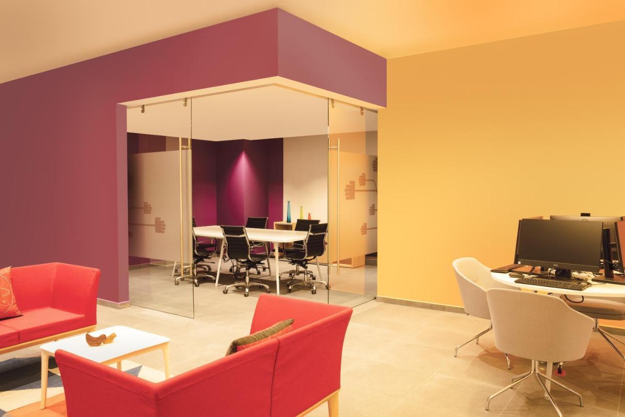 Fiesta Inn Express Puebla Explanada Екстер'єр фото